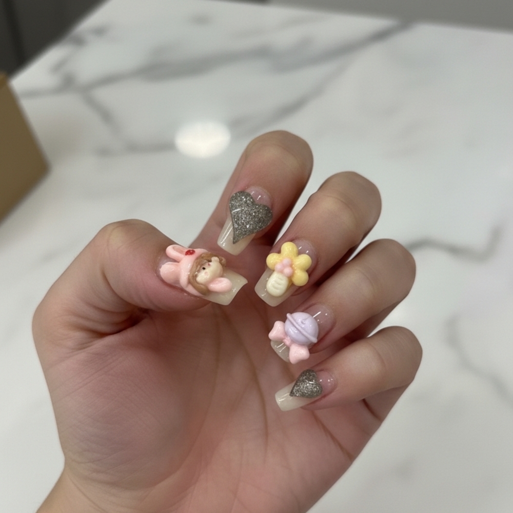 New 10 pc Cute 3D heart press on Nails with Glitter Accents Size M